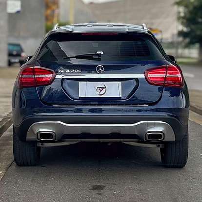 MERCEDES-BENZ-GLA 200-2019