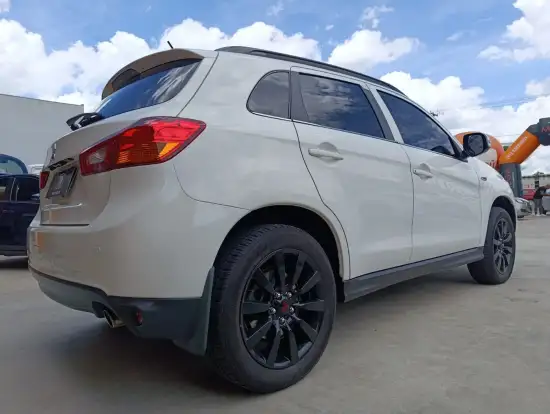 MITSUBISHI-ASX-2014