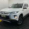 MITSUBISHI L200 TRITON 2.4 16V TURBO DIESEL SPORT HPE-S CD 4P 4X4 AUTOMÁTICO MITSUBISHI L200 TRITON 2.4 16V TURBO DIESEL SPORT HPE-S CD 4P 4X4 AUTOMÁTICO