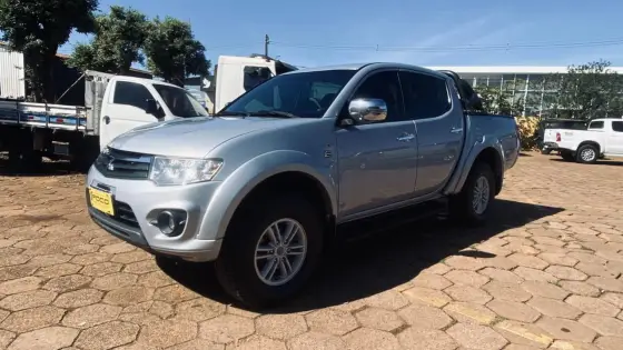 MITSUBISHI L200 TRITON 3.2 HPE 4X4 CD 16V TURBO INTERCOOLER DIESEL 4P MANUAL MITSUBISHI L200 TRITON 3.2 HPE 4X4 CD 16V TURBO INTERCOOLER DIESEL 4P MANUAL