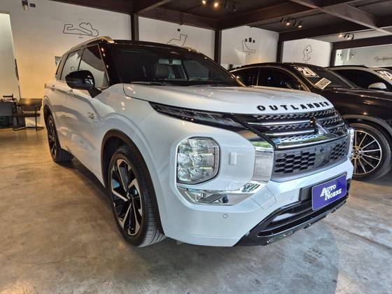 MITSUBISHI OUTLANDER 2.4 PHEV SIGNATURE S-AWC DHT
