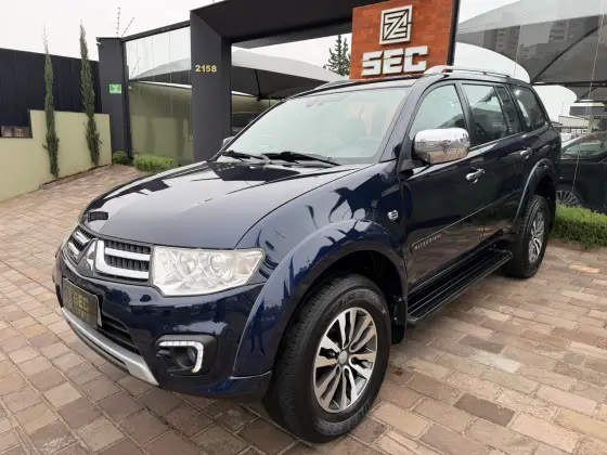 MITSUBISHI PAJERO 3.2 HPE 4X4 7 LUGARES 16V TURBO INTERCOOLER DIESEL 4P AUTOMÁTICO