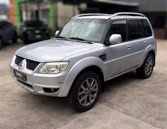 MITSUBISHI PAJERO TR4 2.0 4X2 16V 140CV FLEX 4P AUTOMÁTICO