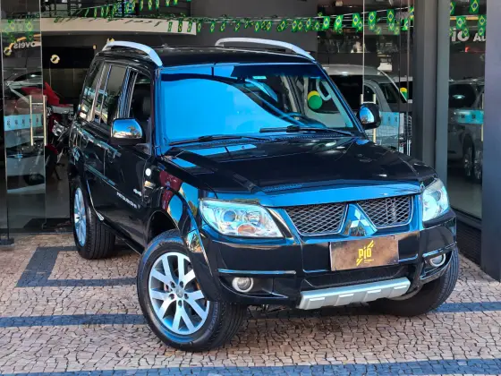 MITSUBISHI PAJERO TR4 2.0 4X4 16V 140CV FLEX 4P AUTOMÁTICO MITSUBISHI PAJERO TR4 2.0 4X4 16V 140CV FLEX 4P AUTOMÁTICO