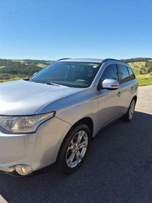 MITSUBISHI-OUTLANDER-2015