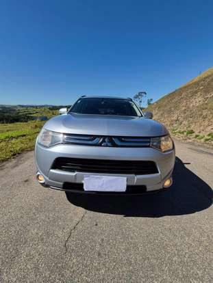 MITSUBISHI-OUTLANDER-2015