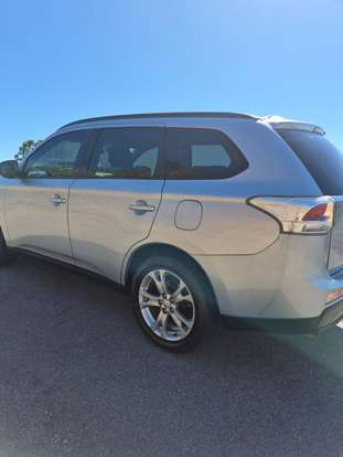 MITSUBISHI-OUTLANDER-2015