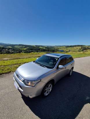 MITSUBISHI-OUTLANDER-2015