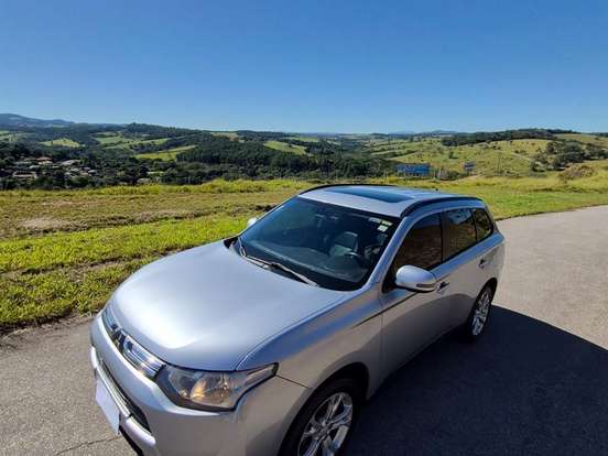 MITSUBISHI-OUTLANDER-2.0 16V GASOLINA 4P AUTOMÁTICO MITSUBISHI-OUTLANDER-2015