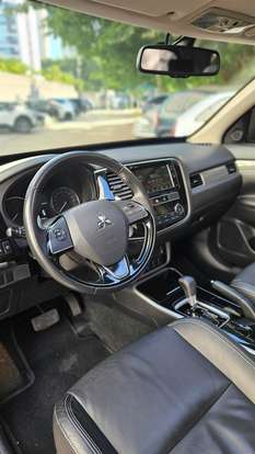 MITSUBISHI-OUTLANDER-2018