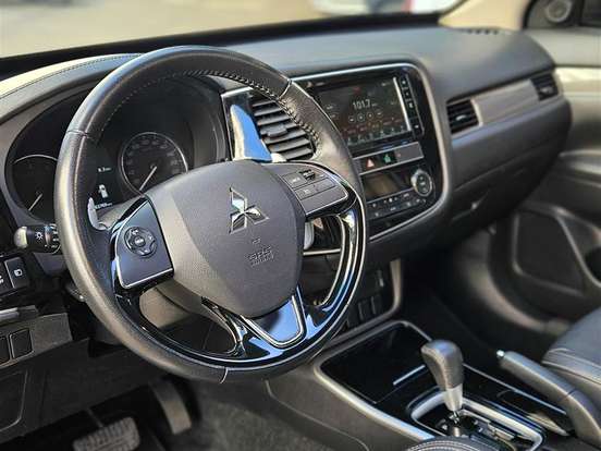 MITSUBISHI-OUTLANDER-2.0 MIVEC GASOLINA GLS AUTOMÁTICO MITSUBISHI-OUTLANDER-2018