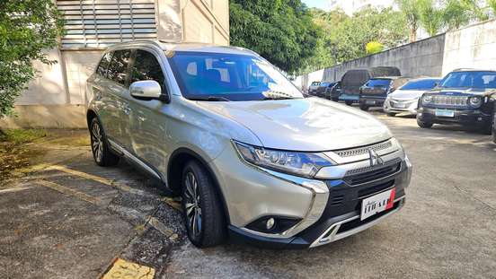 MITSUBISHI-OUTLANDER-2018