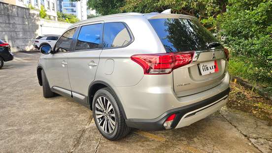 MITSUBISHI-OUTLANDER-2018