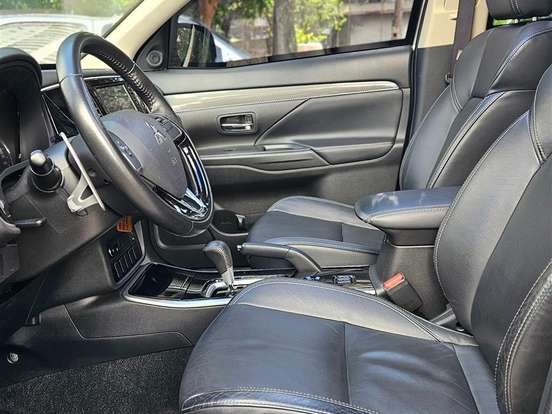 MITSUBISHI-OUTLANDER-2.0 MIVEC GASOLINA GLS AUTOMÁTICO MITSUBISHI-OUTLANDER-2018
