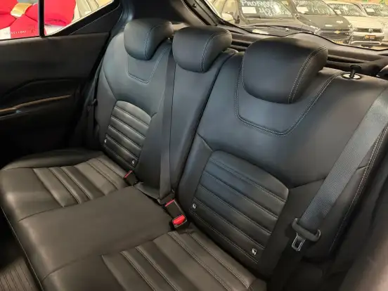 NISSAN-KICKS-2023