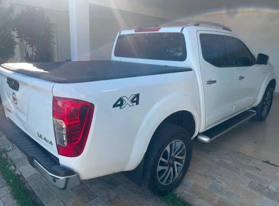NISSAN FRONTIER 2.3 16V TURBO DIESEL LE CD 4X4 AUTOMÁTICO