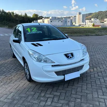 PEUGEOT-207-2011