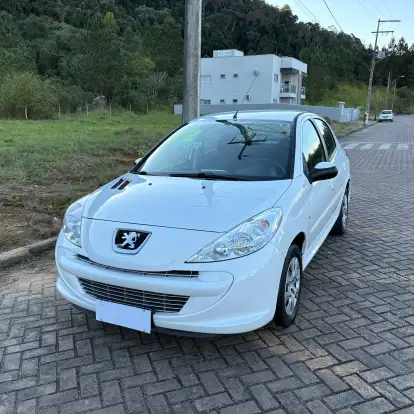 PEUGEOT-207-2011