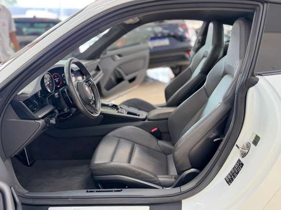 PORSCHE-911-2019