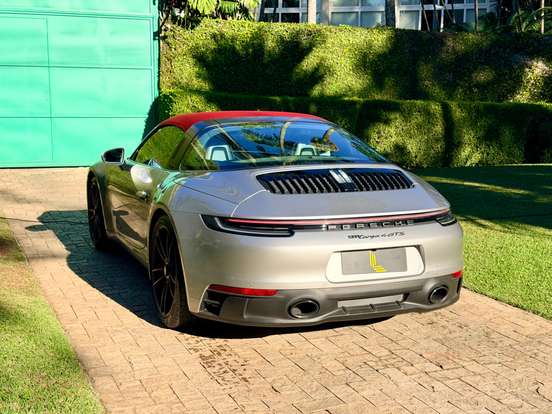 PORSCHE-911-2021