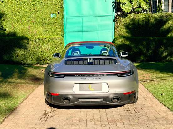 PORSCHE-911-2021