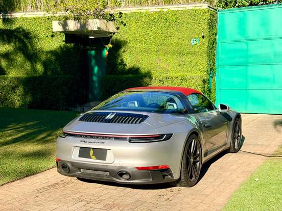 PORSCHE-911-2021