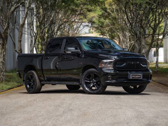 RAM CLASSIC 5.7 V8 GASOLINA LARAMIE CD 4X4 AUTOMÁTICO