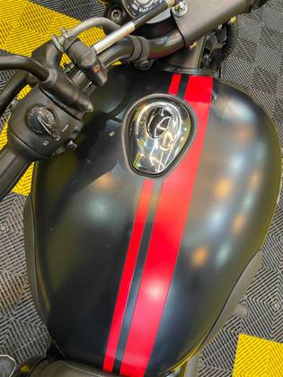 ROYAL ENFIELD CLASSIC 350 DARK 