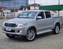 TOYOTA HILUX 2.7 SRV 4X4 CD 16V FLEX 4P AUTOMÁTICO TOYOTA HILUX 2.7 SRV 4X4 CD 16V FLEX 4P AUTOMÁTICO