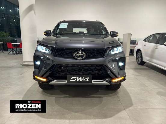 TOYOTA-HILUX SW4-2.8 D-4D TURBO DIESEL DIAMOND 7L 4X4 AUTOMÁTICO TOYOTA-HILUX SW4-2026