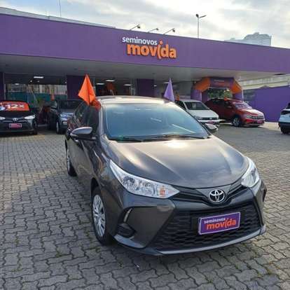 TOYOTA-YARIS-2024
