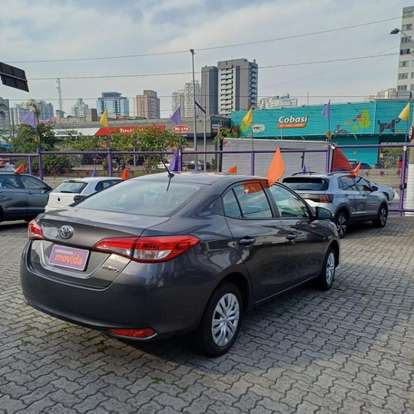 TOYOTA-YARIS-2024
