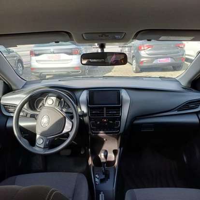 TOYOTA-YARIS-2024