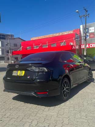 TOYOTA-COROLLA-2025