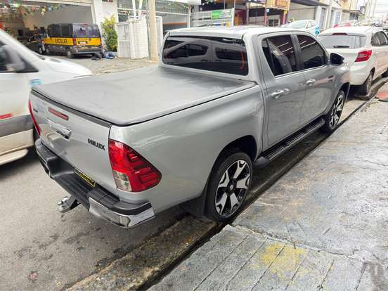 TOYOTA-HILUX-2.7 SRV 4X4 CD 16V FLEX 4P AUTOMÁTICO TOYOTA-HILUX-2017
