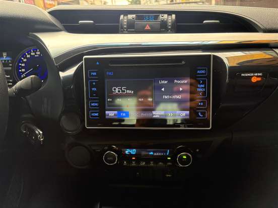 TOYOTA-HILUX-2017