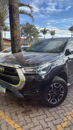 TOYOTA HILUX 2.8 D-4D TURBO DIESEL CD SRX 4X4 AUTOMÁTICO