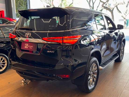 TOYOTA-HILUX SW4-2020