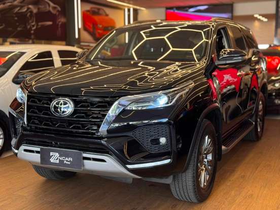 TOYOTA-HILUX SW4-2.8 D-4D TURBO DIESEL SRX 7L 4X4 AUTOMÁTICO TOYOTA-HILUX SW4-2020