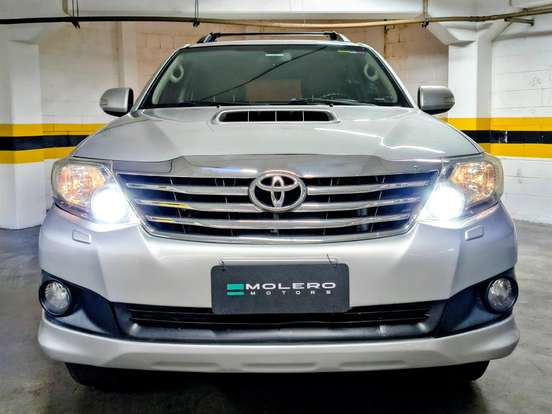 TOYOTA-HILUX SW4-3.0 SRV 4X4 7 LUGARES 16V TURBO INTERCOOLER DIESEL 4P AUTOMÁTICO TOYOTA-HILUX SW4-2014