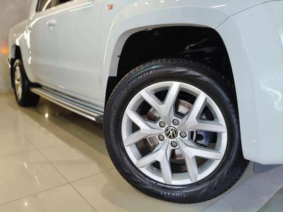 VOLKSWAGEN-AMAROK-2024