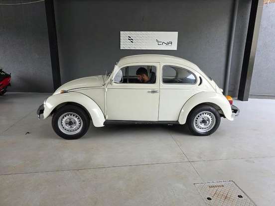 VOLKSWAGEN-FUSCA-1981