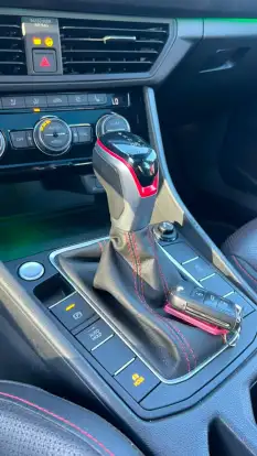 VOLKSWAGEN-JETTA-2023
