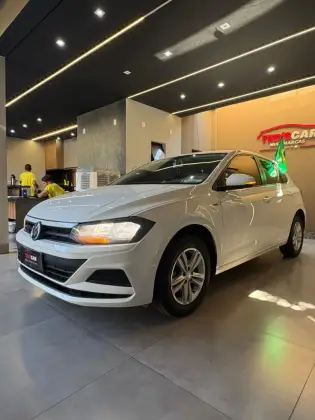 VOLKSWAGEN POLO 1.6 MSI TOTAL FLEX AUTOMÁTICO VOLKSWAGEN POLO 1.6 MSI TOTAL FLEX AUTOMÁTICO
