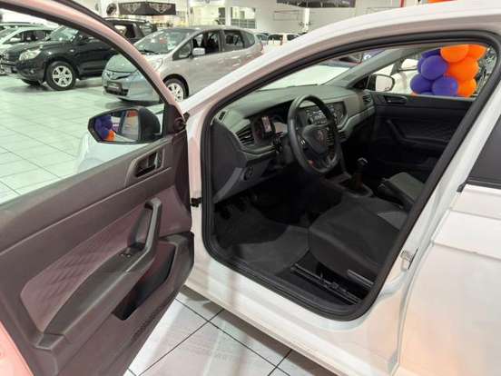 VOLKSWAGEN-POLO-2024