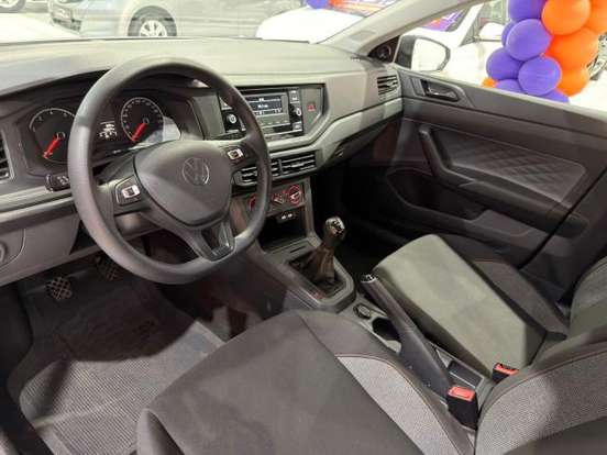 VOLKSWAGEN-POLO-2024