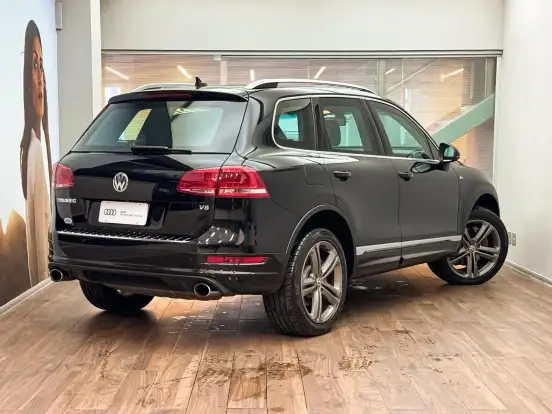 VOLKSWAGEN-TOUAREG-2013