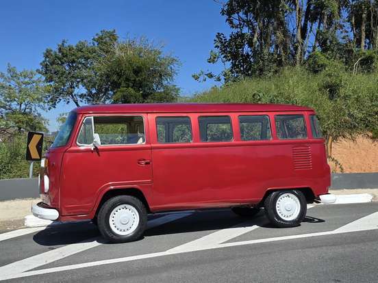 VOLKSWAGEN-KOMBI-1.6 MI CARAT 8V GASOLINA 3P MANUAL VOLKSWAGEN-KOMBI-1997