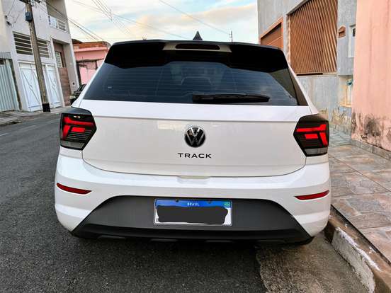 VOLKSWAGEN-POLO-2024