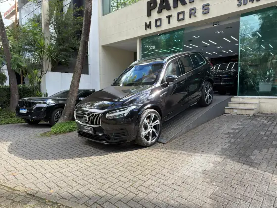 VOLVO XC90 2.0 T8 HYBRID MOMENTUM AWD GEARTRONIC VOLVO XC90 2.0 T8 HYBRID MOMENTUM AWD GEARTRONIC